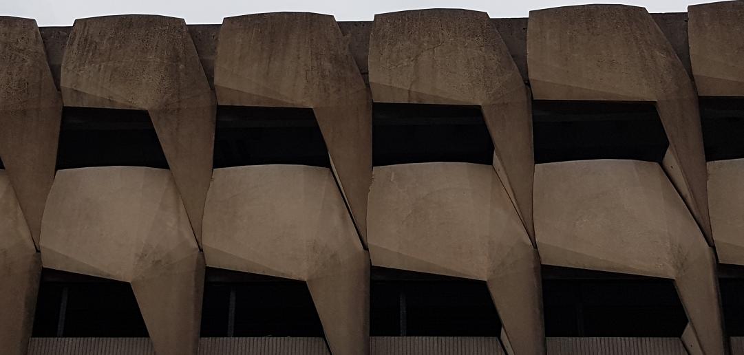 Le parking du centre commercial (en cours de destruction)