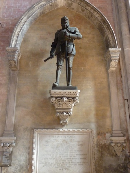 Statue de Sebastiano Venier