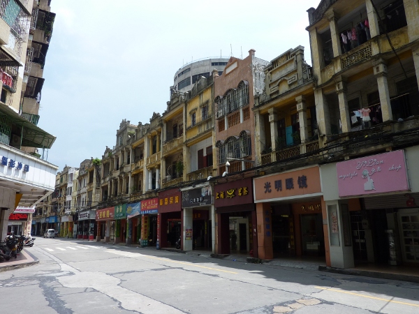 Taishan - une rue commerçante du centre ville